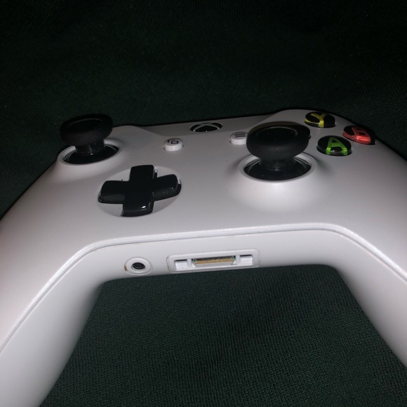 Xbox one controller - Picture 4 of 4